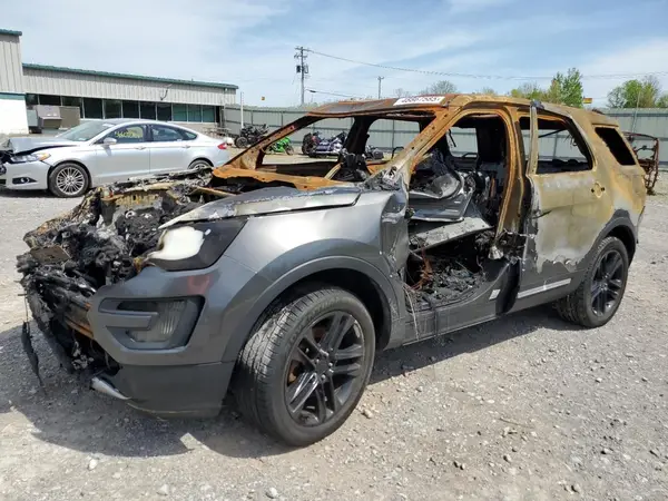 1FM5K8D87GGA81588 2016 FORD EXPLORER - Image 1