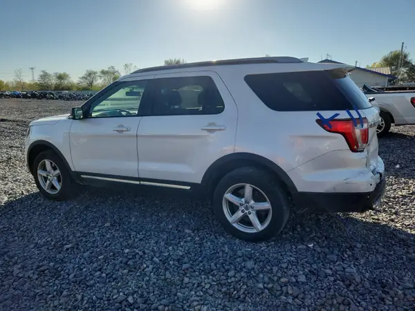 1FM5K8D87GGA85219 2016 FORD EXPLORER - Image 2