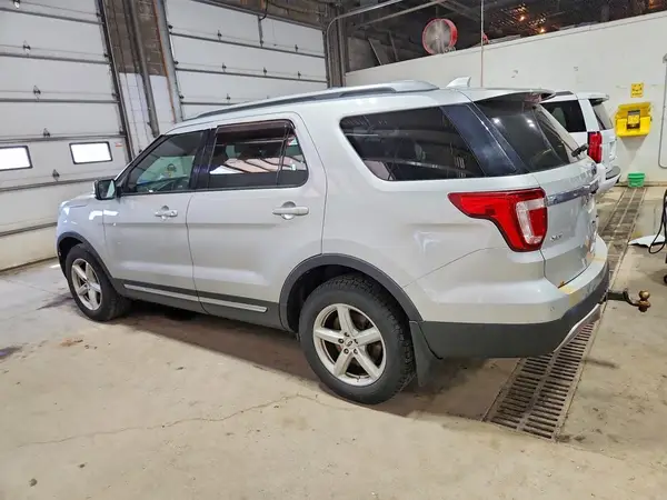 1FM5K8D87GGD19715 2016 FORD EXPLORER - Image 2
