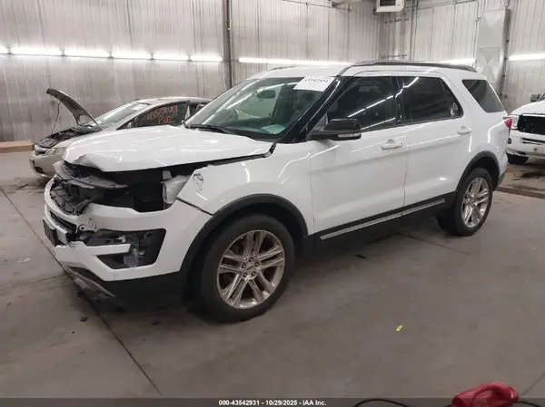 1FM5K8D87HGA38421 2017 FORD EXPLORER - Image 2