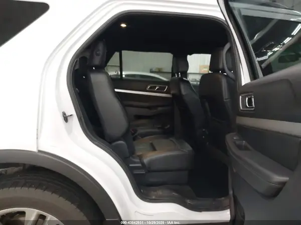 1FM5K8D87HGA38421 2017 FORD EXPLORER - Image 8