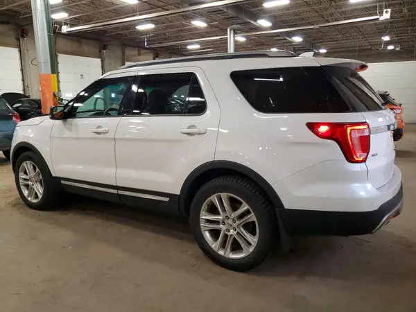 1FM5K8D87HGA87358 2017 FORD EXPLORER - Image 2