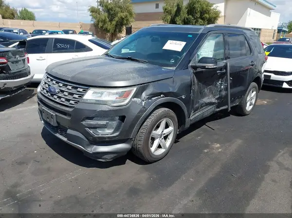 1FM5K8D87HGB02828 2017 FORD EXPLORER - Image 2