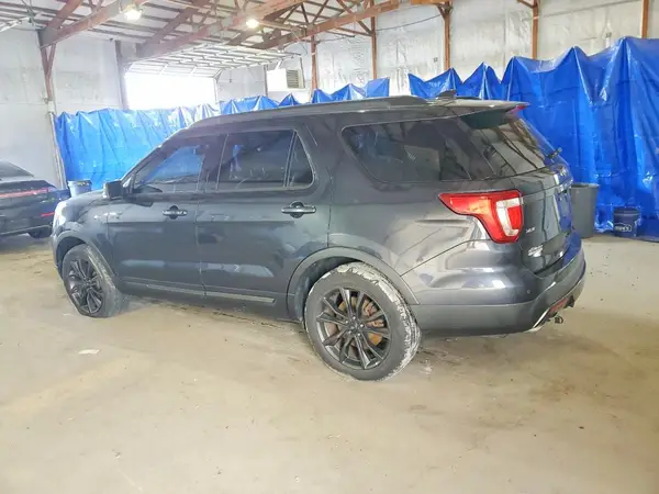 1FM5K8D87HGB77898 2017 FORD EXPLORER - Image 2