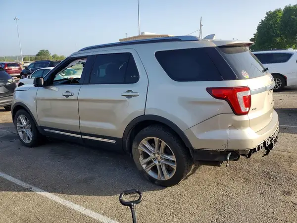 1FM5K8D87HGB77917 2017 FORD EXPLORER - Image 2