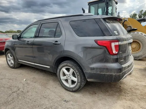 1FM5K8D87HGD44518 2017 FORD EXPLORER - Image 2