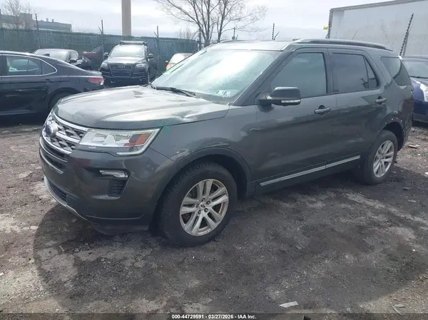 1FM5K8D87JGA17493 2018 FORD EXPLORER - Image 2