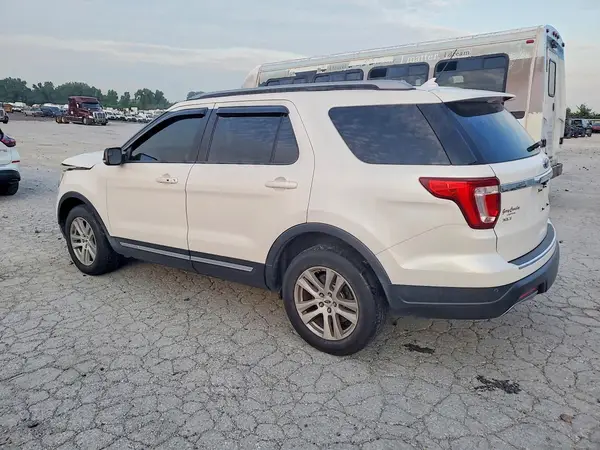 1FM5K8D87JGA67584 2018 FORD EXPLORER - Image 2