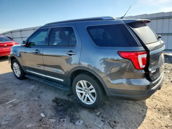 1FM5K8D87JGA77242 2018 FORD EXPLORER - Image 2