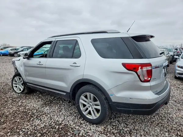 1FM5K8D87JGB69628 2018 FORD EXPLORER - Image 2