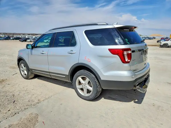 1FM5K8D88HGA11289 2017 FORD EXPLORER - Image 2
