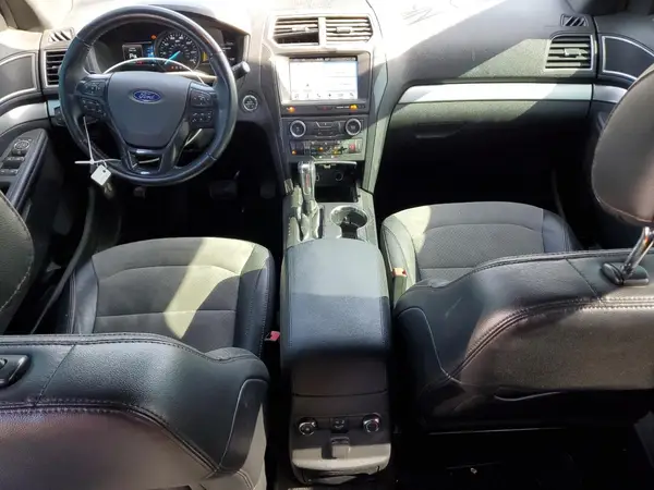 1FM5K8D88HGA18646 2017 FORD EXPLORER - Image 8