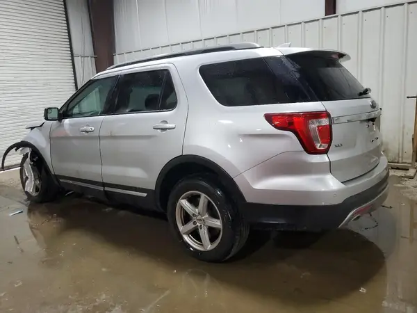 1FM5K8D88HGA21224 2017 FORD EXPLORER - Image 2