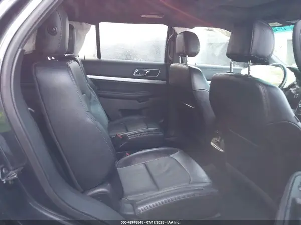 1FM5K8D88HGA26228 2017 FORD EXPLORER - Image 8