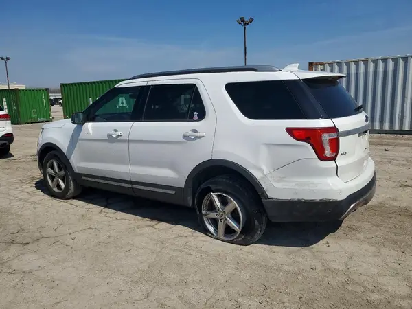 1FM5K8D88HGA37648 2017 FORD EXPLORER - Image 2