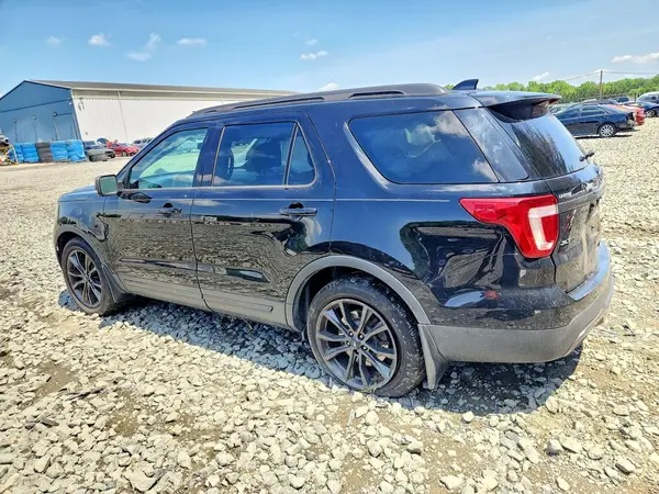 1FM5K8D88HGA40310 2017 FORD EXPLORER - Image 2