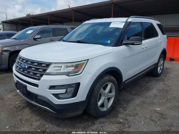 1FM5K8D88HGA46303 2017 FORD EXPLORER - Image 2