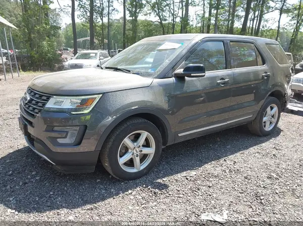 1FM5K8D88HGB28581 2017 FORD EXPLORER - Image 2