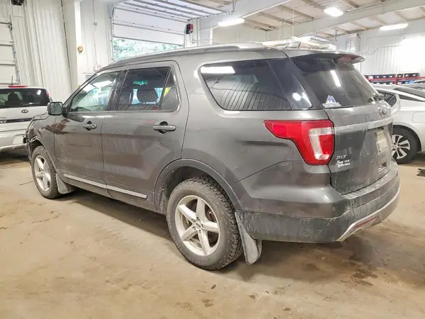 1FM5K8D88HGB38446 2017 FORD EXPLORER - Image 2