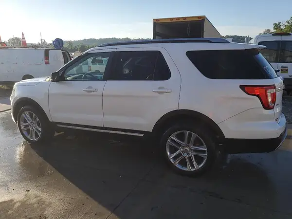 1FM5K8D88HGB89140 2017 FORD EXPLORER - Image 2