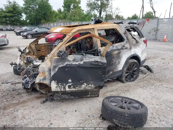 1FM5K8D88HGC17051 2017 FORD EXPLORER - Image 2