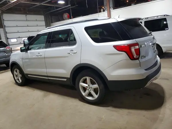 1FM5K8D88HGC34318 2017 FORD EXPLORER - Image 2