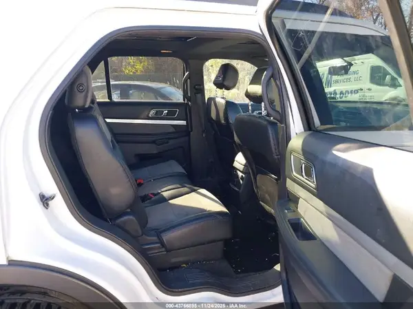1FM5K8D88HGC82501 2017 FORD EXPLORER - Image 8