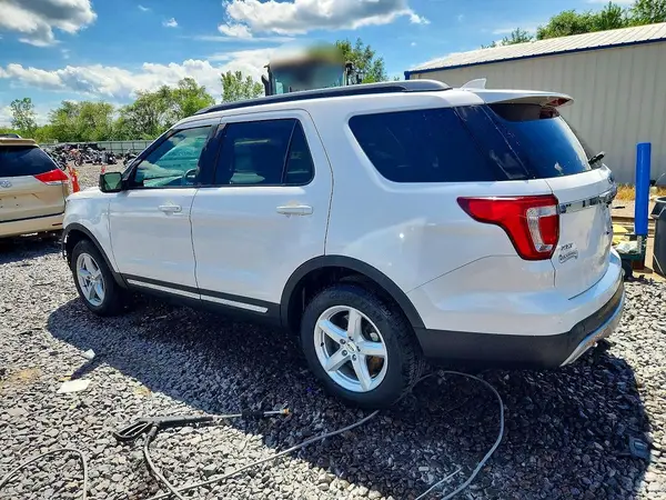 1FM5K8D88HGD18154 2017 FORD EXPLORER - Image 2