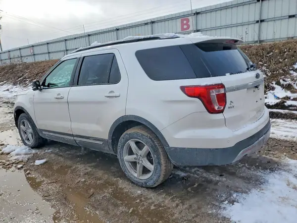 1FM5K8D88HGD81156 2017 FORD EXPLORER - Image 2