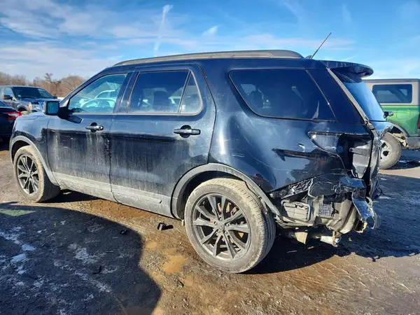 1FM5K8D88JGA22735 2018 FORD EXPLORER - Image 2