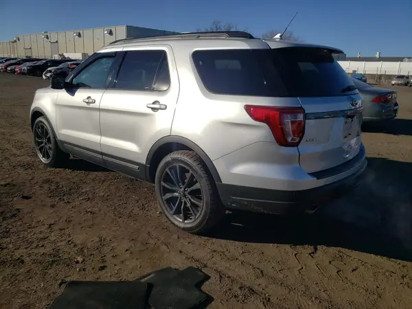 1FM5K8D88JGA61261 2018 FORD EXPLORER - Image 2