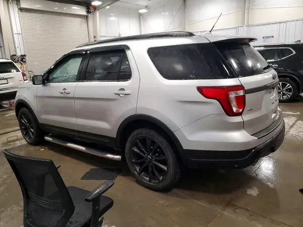 1FM5K8D88JGA65925 2018 FORD EXPLORER - Image 2
