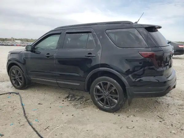1FM5K8D88JGA74236 2018 FORD EXPLORER - Image 2