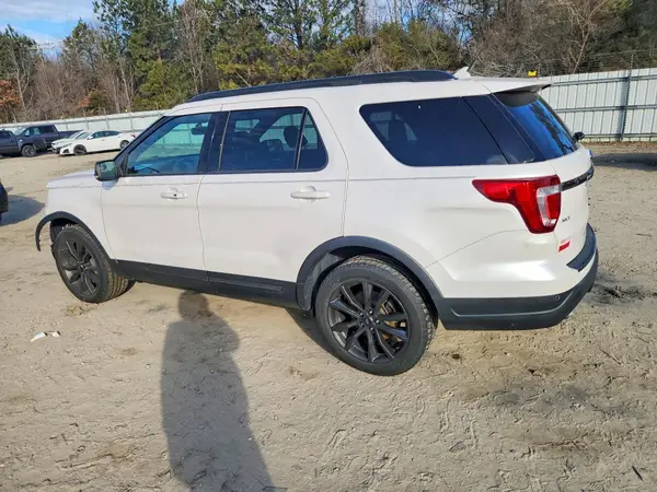 1FM5K8D88JGB50599 2018 FORD EXPLORER - Image 2