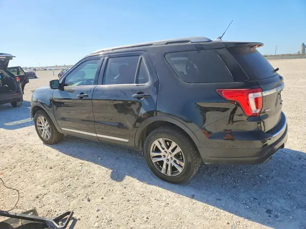 1FM5K8D88JGC15225 2018 FORD EXPLORER - Image 2