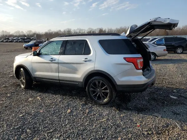 1FM5K8D88JGC21185 2018 FORD EXPLORER - Image 2
