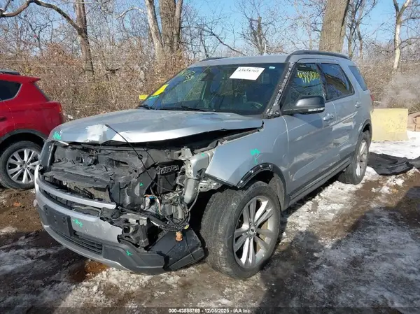 1FM5K8D88JGC24569 2018 FORD EXPLORER - Image 2