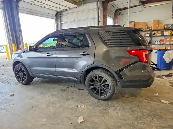 1FM5K8D88JGC54574 2018 FORD EXPLORER - Image 2