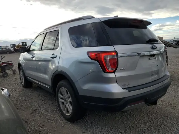 1FM5K8D88KGA38175 2019 FORD EXPLORER - Image 2