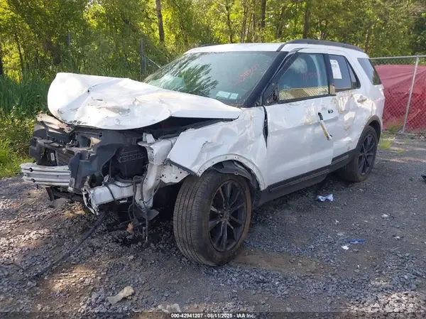 1FM5K8D88KGB04529 2019 FORD EXPLORER - Image 2