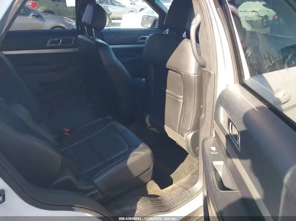1FM5K8D89GGB00142 2016 FORD EXPLORER - Image 8