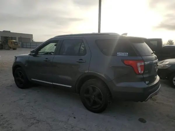 1FM5K8D89GGB10718 2016 FORD EXPLORER - Image 2