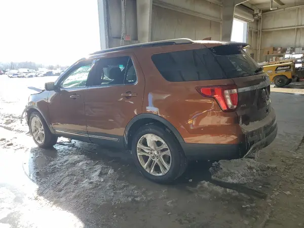 1FM5K8D89HGA15867 2017 FORD EXPLORER - Image 2