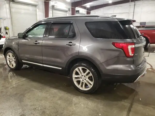 1FM5K8D89HGA18428 2017 FORD EXPLORER - Image 2