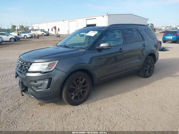 1FM5K8D89HGA67810 2017 FORD EXPLORER - Image 2