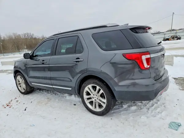 1FM5K8D89HGA73400 2017 FORD EXPLORER - Image 2