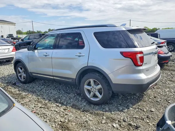 1FM5K8D89HGA96546 2017 FORD EXPLORER - Image 2
