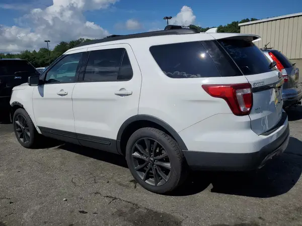 1FM5K8D89HGB18321 2017 FORD EXPLORER - Image 2