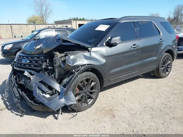 1FM5K8D89HGB29061 2017 FORD EXPLORER - Image 2