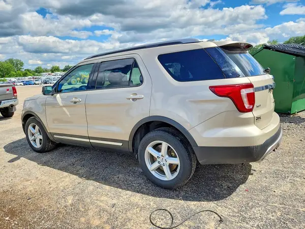 1FM5K8D89HGB29142 2017 FORD EXPLORER - Image 2